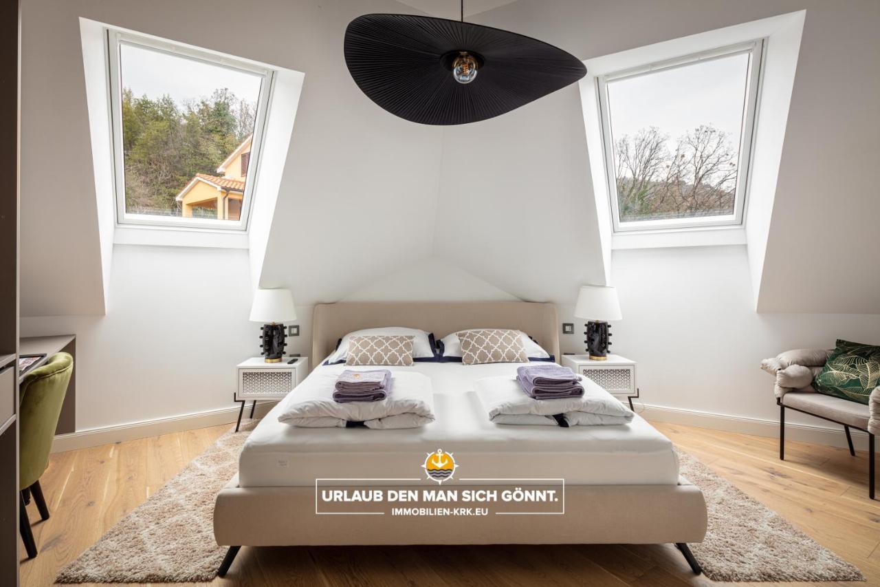 Schindler Luxury Penthouse Apartment